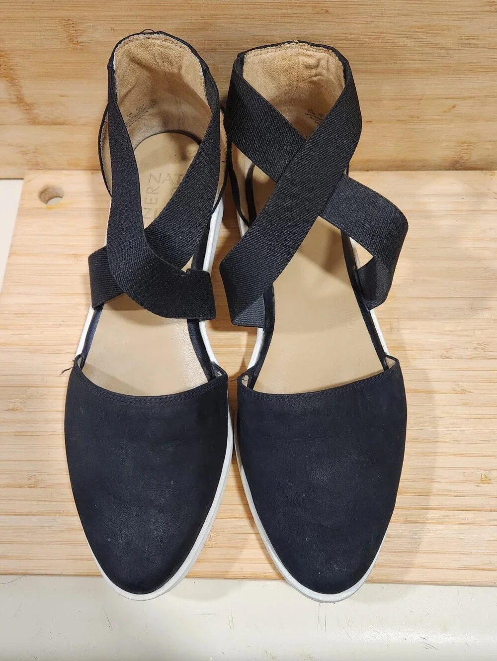 Naturalizer Raleigh Black Leather Cross Strap Slip On Sandals Shoes Women's 11M